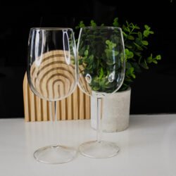 Half wine glasses_oval tray_plant_V2