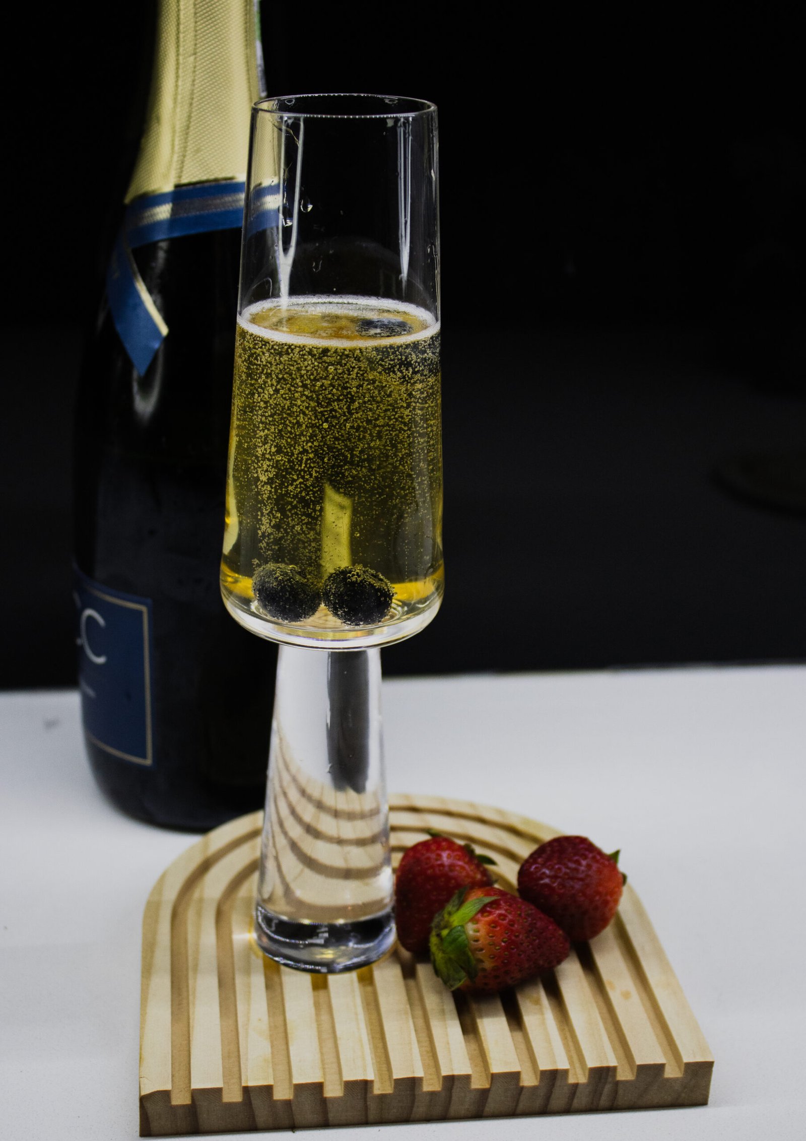 Sculpted Thick Stem Champagne Glass