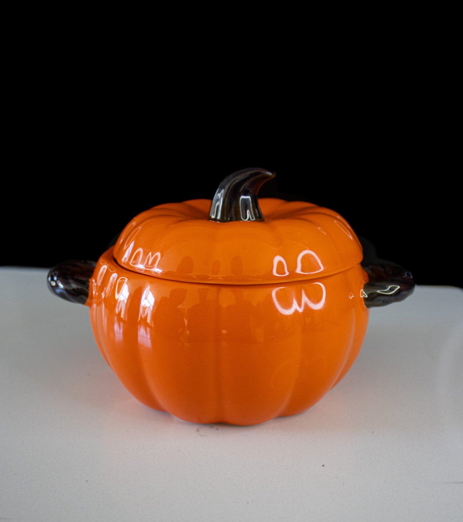 Orange Container_Closed